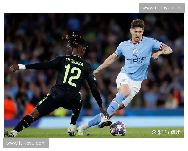 伯纳乌之夜：皇马与沙尔克的欧冠史诗，激情与荣耀的碰撞